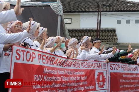 Sejumlah Organisasi Profesi Di Kota Tasikmalaya Gelar Aksi Damai Tolak