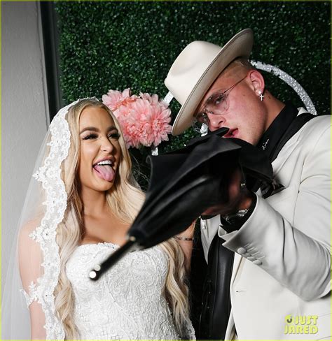 She was late, postponed things on the fly, didn't deliver what she promised, and people paid lots of money and ended up just waiting out in the hot sun. Tana Mongeau & Jake Paul Announce a Break from Their ...