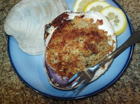 Add white wine, remaining butter and clam juice and continue to simmer for another 5 minutes to reduce liquid just a bit and butter is melted. Stuffed Quahogs Recipe - Genius Kitchen