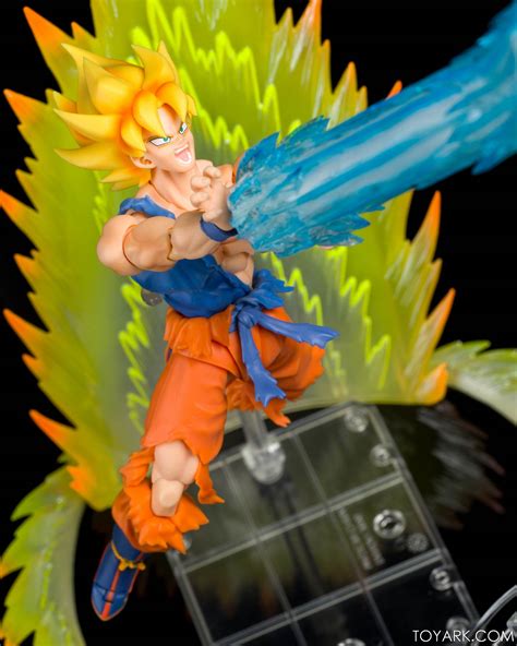 Toyarks Super Saiyan Goku Warrior Awakening In Hand Photo Shoot Toy