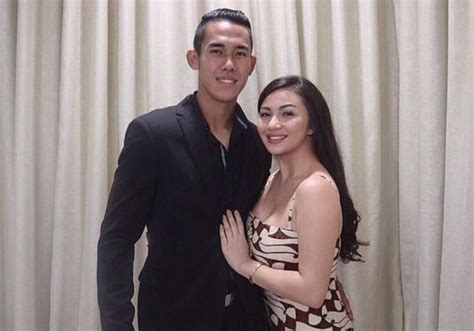 Intip Aksi Ariel Tatum Dukung Pacar Di Stadion Showbiz Liputan Com