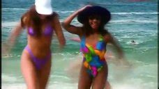 Elizabeth Berkley Dance In Bikini Saved By The Bell Hawaiian Style