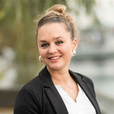 Mohyla milana rastislava štefánika sa nachádza na vrchu bradlo v myjavskej pahorkatine.mohyla sa nachádza na vrchu bradlo dominujúcom kraji svojou nadmorskou výškou 543 metrov, nad cestou medzi mestom brezová pod bradlom a košariskami.je v katastrálnom území mesta brezová pod bradlom Andrea Zumsteg-Mohyla - Präventionsspezialistin - Suva | XING