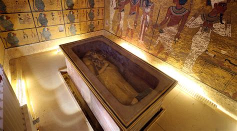Tutankhamun Tomb Scans Point To Hidden Chamber Maybe Queen Nefertitis