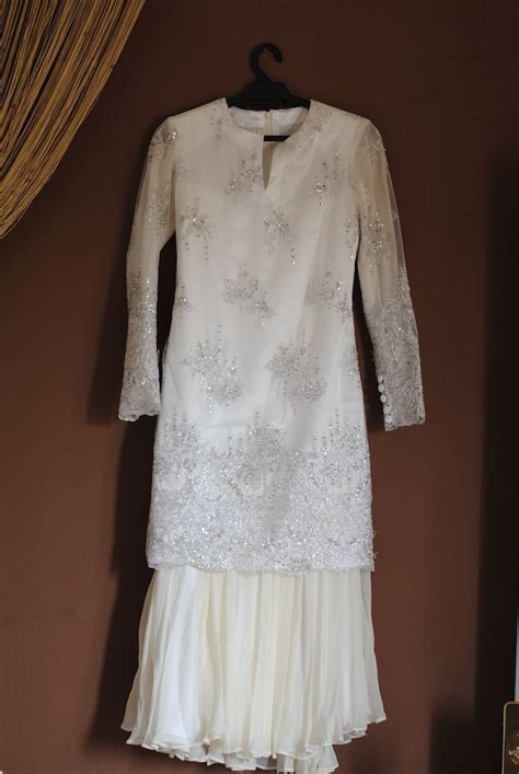 Kurung moden yang sangat sesuai untuk dipakai semasa majlis nikah dan juga majlis sanding. baju nikah lace - Google Search | Muslimah wedding dress ...