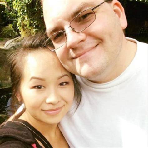 摄影师paul frisbe：〝我非常喜欢天幕的内容。 颜色融入在背景里，再加上舞蹈。 整个设计极其复杂精深。〞 新唐人记者韩宁、安琪加州首府沙加缅度采访报导. 美白人父亲杀害三亲生子女 华裔妻子痛不欲生-新华侨网