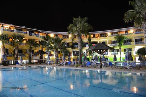 Caretta Beach Holiday Village Kalamaki Alle Infos Zum Hotel
