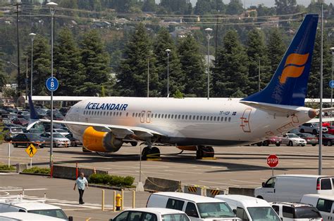 Read verified icelandair customer reviews, view icelandair photos, check customer ratings and opinions about icelandair standards. Icelandair ends Kansas City and San Francisco flights