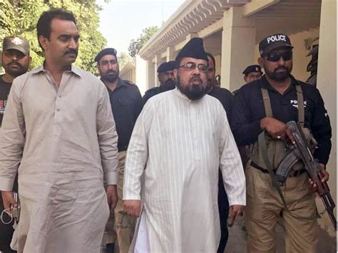 قندیل بلوچ قتل کیس میں مفتی عبدالقوی کا 4 روزہ جسمانی ریمانڈ منظور ایکسپریس اردو