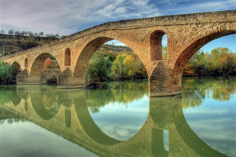 Puente Románico Del Puente De La Reina Albergues Con Encanto