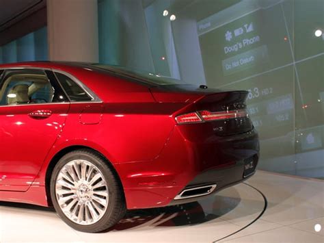 First Look 2013 Lincoln Mkz