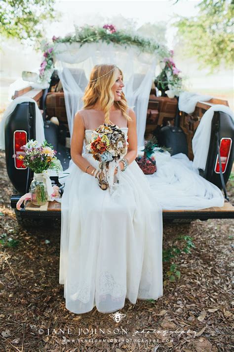 Turn the princess into your favorite planet, and embody the image of the planet in the form of a cute anime girl. Coy-Bowles-Kylie-Evans-Zac-Brown-Band-Wedding-Virtu Floral ...