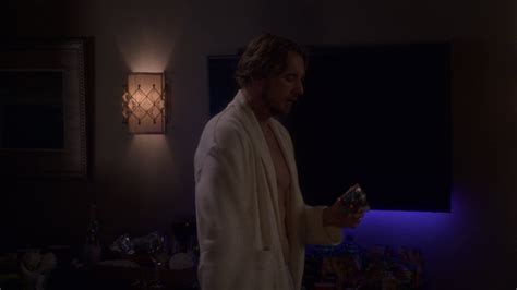 Auscaps Dax Shepard Shirtless In The Ranch Dying To See Her
