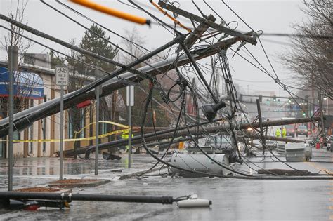 Noreaster Live Updates At Least 5 Die As Storm Topples Trees And