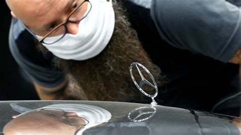 Chipkrise Trifft Deutsche Autobauer Daimler Schickt Tausende In