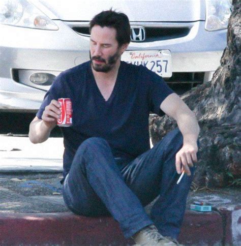 Keanu Reeves Is A Good Guy But Also A Very Lonely Guy 8 Pics