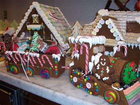 My Gingerbread Train | Gingerbread train, Gingerbread, Gingerbread house