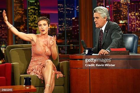 Alyssa Milano Appears On The Tonight Show Starring Jay Leno Photos And Premium High Res Pictures