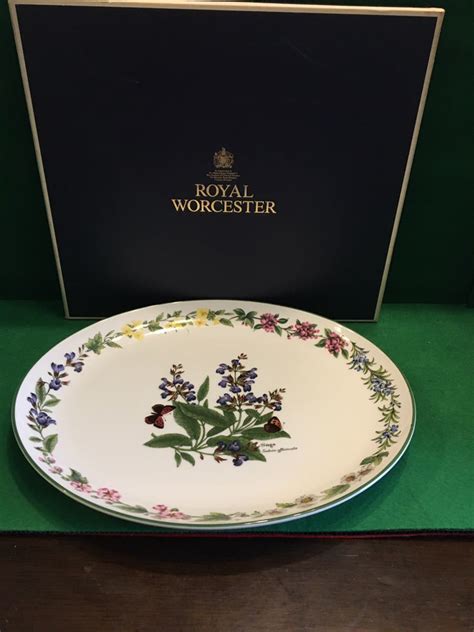 ヤフオク 英国製ロイヤルウースターの花柄大皿