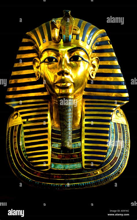Tutankhamens The Golden Funerary Tutankhamen Toetanchamon Gold Mask Of