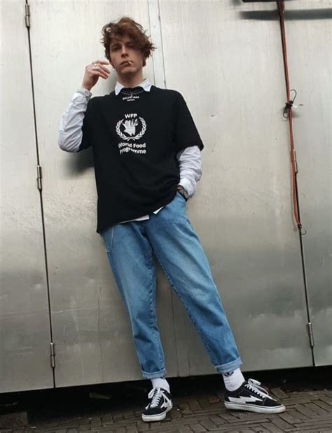 Pin By Kade H On Inspo In 2019 Grunge Outfits 90s Outfit Men Skater