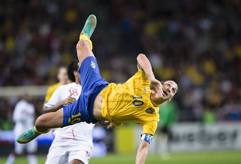 Zlatan Ibrahimovic Fußball Star Aus Schweden Als Briefmarke Bei Post