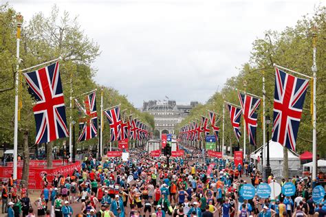 London Marathon 2019 Live Updates As Tens Of Thousands Of People