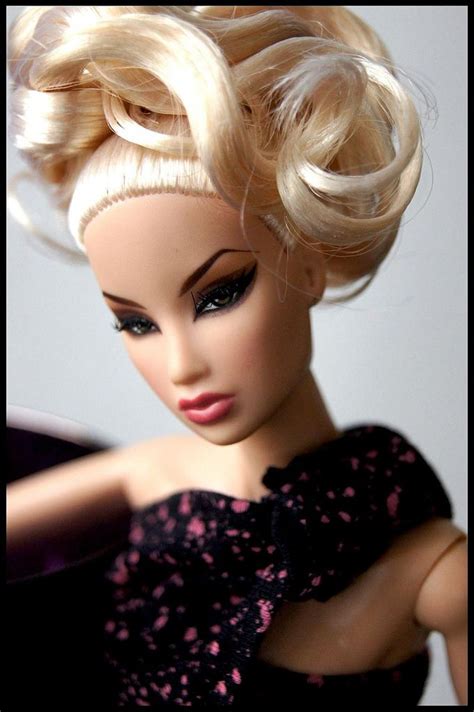 pin de redwine s jewels en fashion of barbie beauties peinado y maquillaje peinados ropa