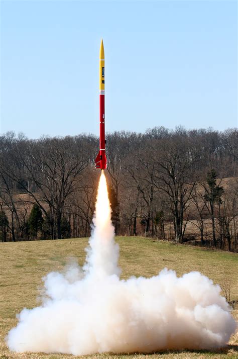 Building Model Rockets