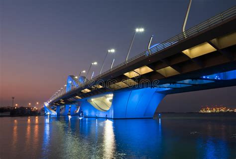 Sheikh Zayed Bridge Abu Dhabi Uae Editorial Photo Image Of Bridge