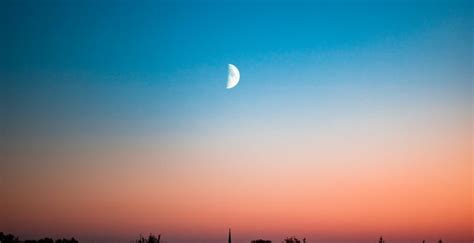 Desktop Wallpaper Sunset Half Moon Sky Clean Hd Image Picture