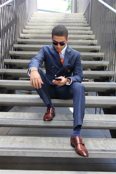 What Matches With Light Brown Shoes - What To Wear With Dark Brown Boots?