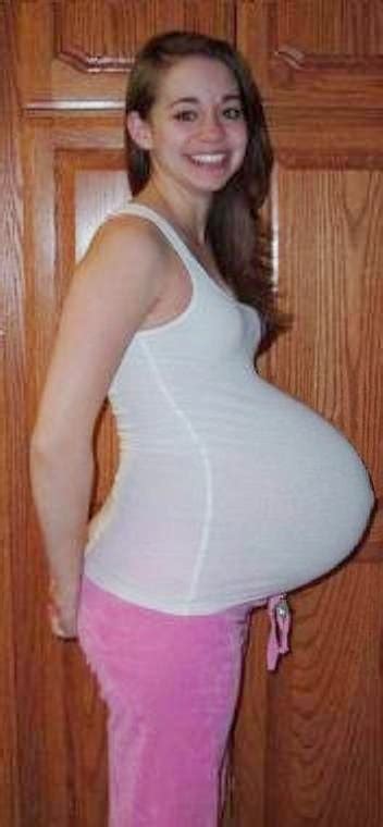 pregnant women beautiful 16 from australia and she s having twins