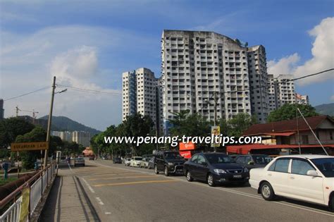 Air itam , a western suburb of george town , is home to two of penang island 's famous tourist destinations, the kek lok si temple and penang hill. Jalan Thean Teik (Thean Teik Road), Air Itam