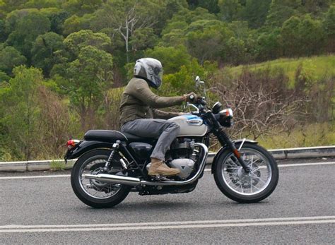 All the bikes, be it the daytona, speed triple or the tiger, all these british bikes are considered to be an epitome in their respective territories. 2017 Triumph Bonneville T100 review - Motorbike Writer