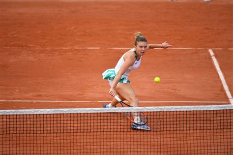 Twitter Simona Halep Running Tennis Racket