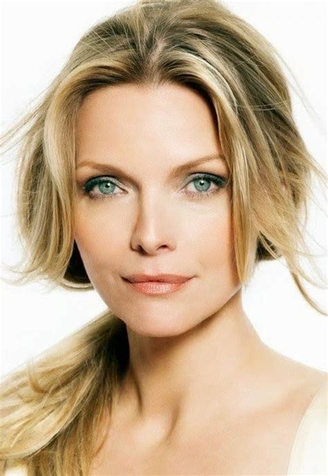 Michelle Pfeiffer Great Eye Makeup No Black In Sight Elegant And In