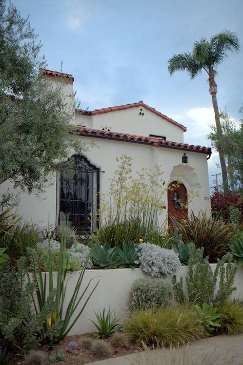 50 Spanish Colonial Garden Walls For Bungalows Ideas Spanish