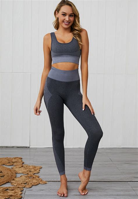seamless fitness suit hip lifting yoga pants sports suit sports wear and yoga wear