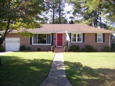 When we bought this house in december 2008, we knew it had good bones. The Typical Red Brick Ranch, Everyone knows that ranch style houses have great inside space, but ...