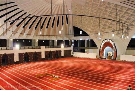 Masjid Raya Sumatera Barat Gana Islamika
