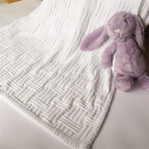 10076cm Plain White Knitted Blanket Soft Small Baby Blanket Kids Throw