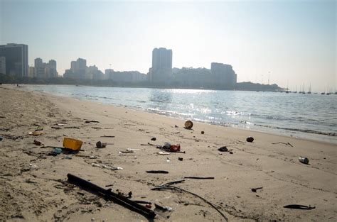 inea informa que praia de botafogo está própria para banho mas cariocas não se animam rio de