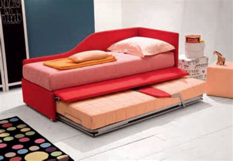 Come funziona il letto singolo con secondo letto estraibile. Letto con letto estraibile - JOY MOD.8 - V.&NICE - singolo / moderno / in tessuto