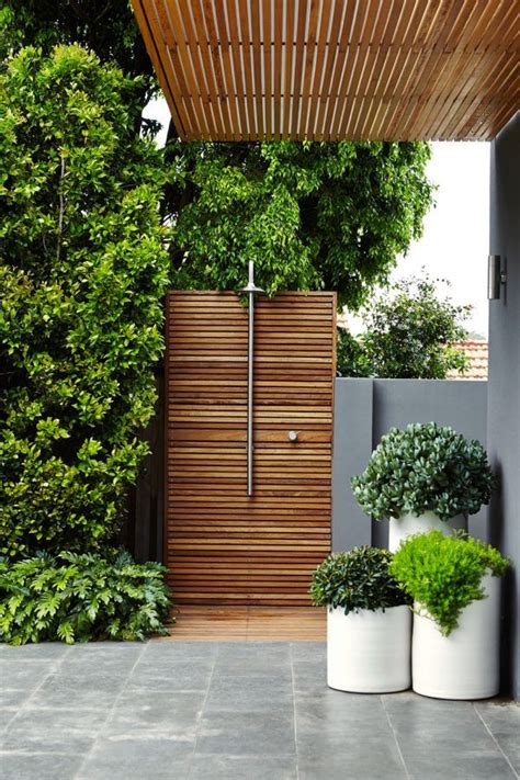 50 Stunning Outdoor Shower Spaces That Take You To Urban Paradise