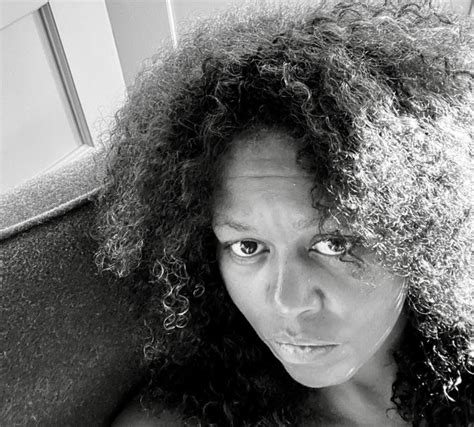 Michelle Obama Shows Off Her Natural Curls Bare Faced Glow In Birthday