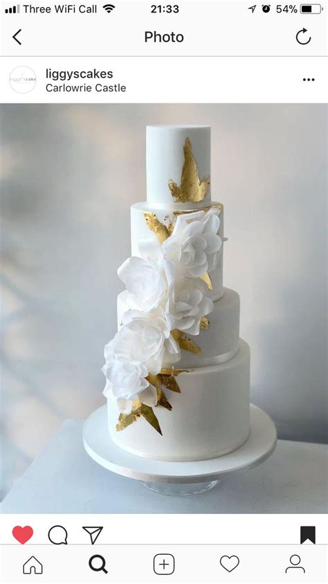 Pin By Eva Wohlrábová On Wedding Cakes Wedding Cake Roses Wedding
