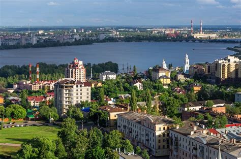 Он тянется по обоим берегам реки воронеж, впадающей в дон. Воронеж, достопримечательности Воронежа, гостиницы ...