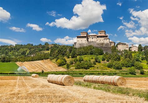 Easydaytrip Explore New Places And Routes Connected To Torrechiara