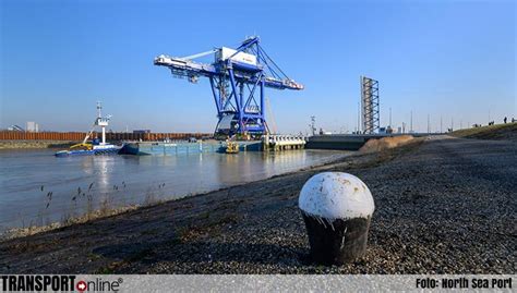 Indrukwekkende Nieuwe Havenkraan Arcelormittal Vaart North Sea Port Binnen